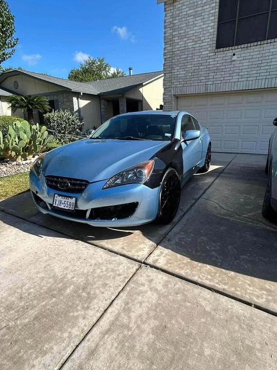 2011 Hyundai Genesis Coupe - Image 3 of 6