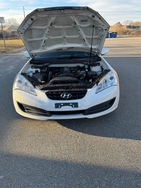 2011 Hyundai Genesis Coupe - Image 16 of 16