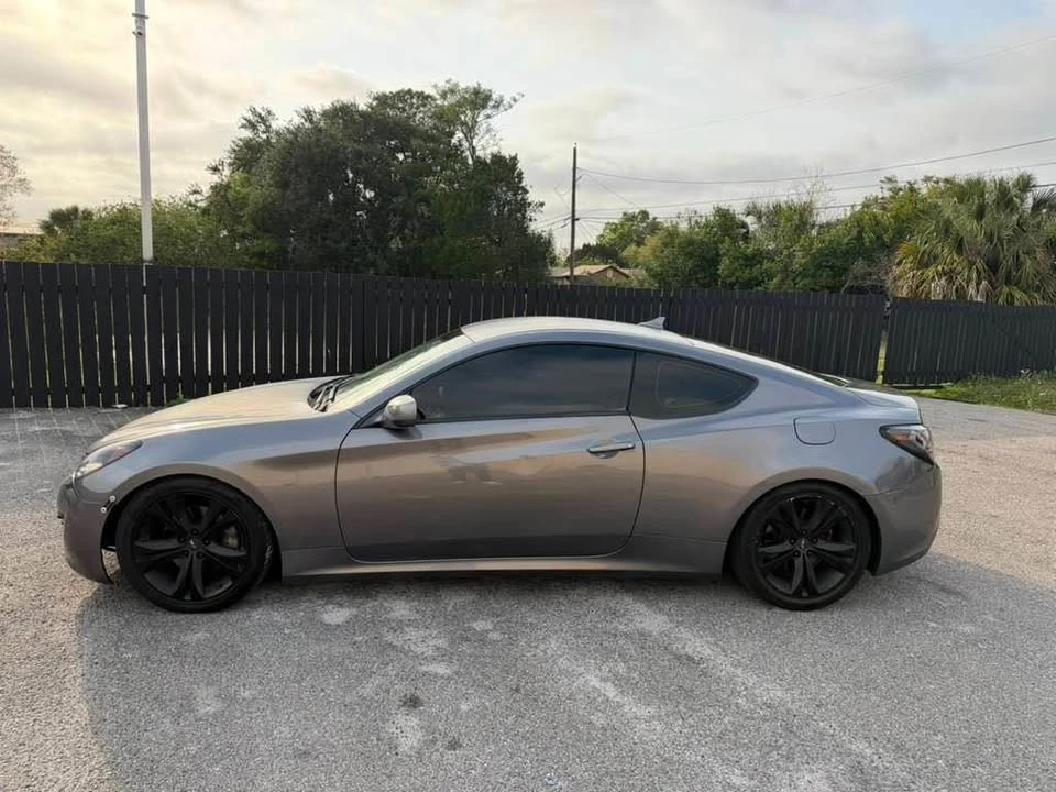 2011 Hyundai Genesis Coupe - Image 2 of 13