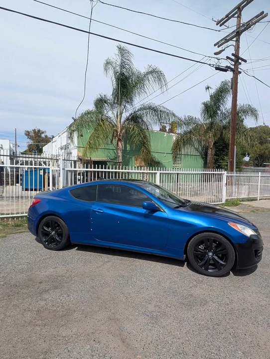 2011 Hyundai Genesis Coupe - Image 11 of 16