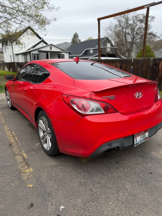 2011 Hyundai Genesis Coupe - Image 4 of 10