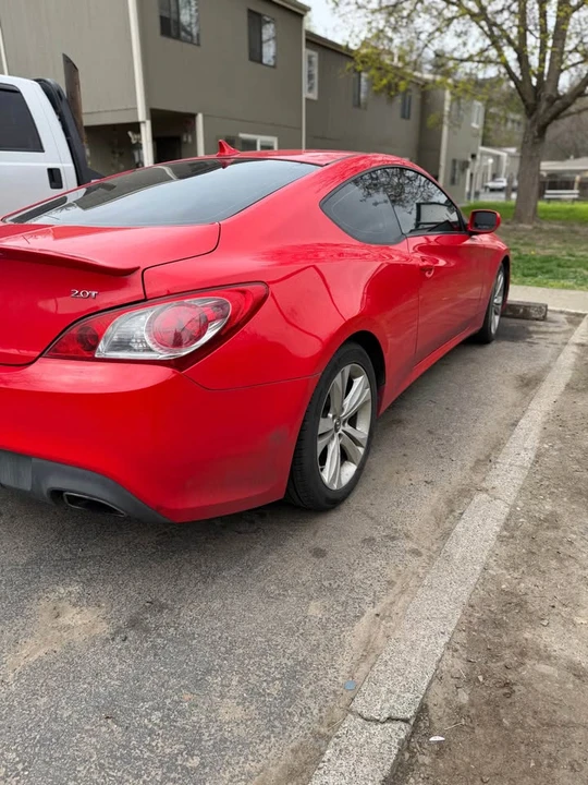 2011 Hyundai Genesis Coupe - Image 3 of 10