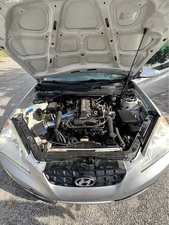 2011 Hyundai Genesis Coupe - Image 10 of 10