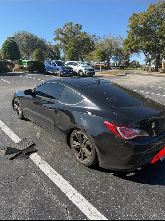 2011 Hyundai Genesis Coupe - Image 6 of 9