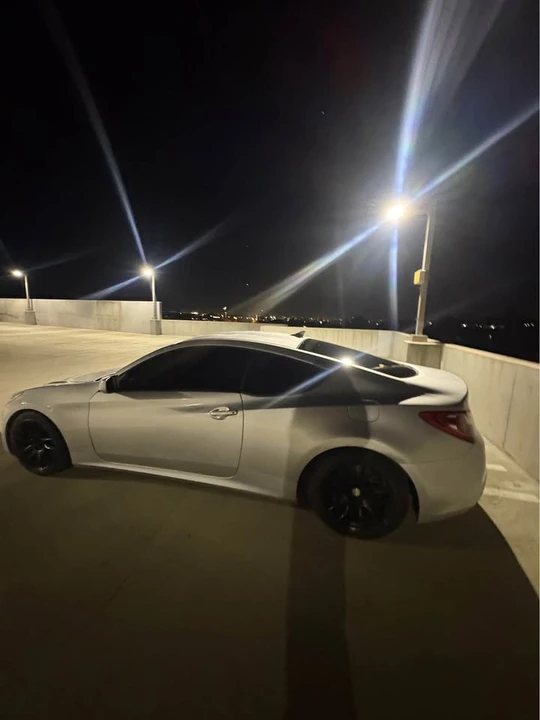 2011 Hyundai Genesis Coupe - Image 3 of 10