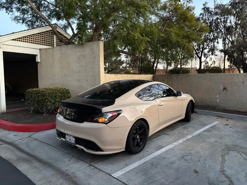 2011 Hyundai Genesis Coupe - Image 2 of 9