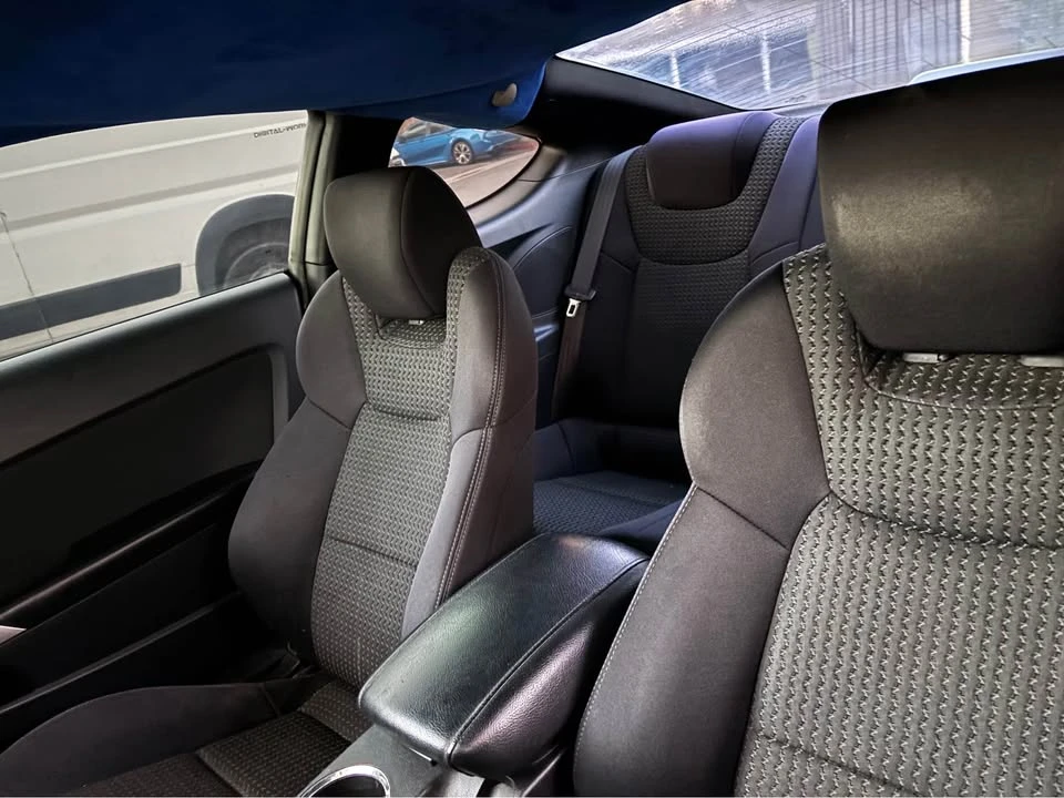 2011 Hyundai Genesis Coupe - Image 13 of 20