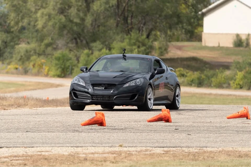 2011 Hyundai Genesis Coupe - Image 2 of 13