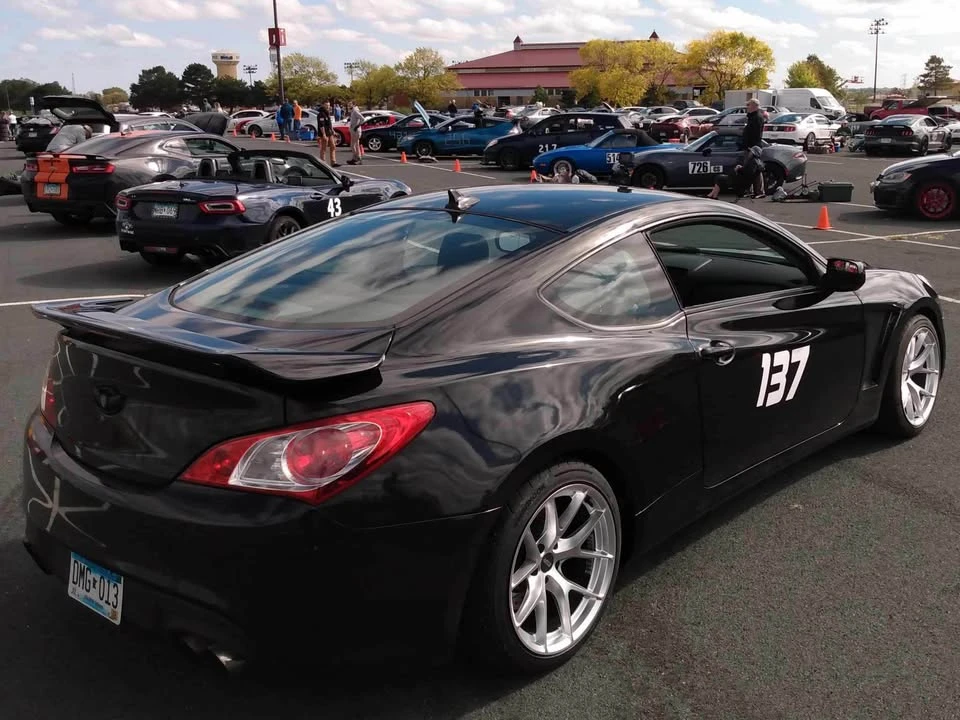 2011 Hyundai Genesis Coupe - Image 3 of 13