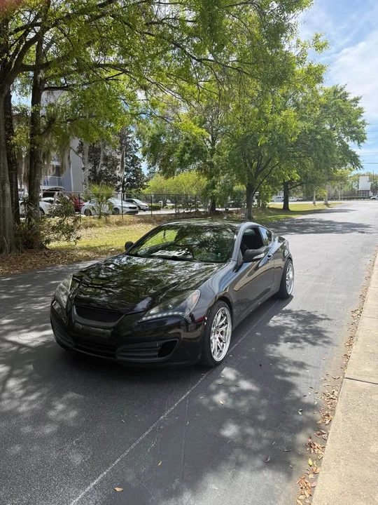 2011 Hyundai Genesis Coupe - Image 2 of 12