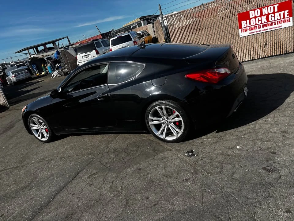2011 Hyundai Genesis Coupe - Image 8 of 12