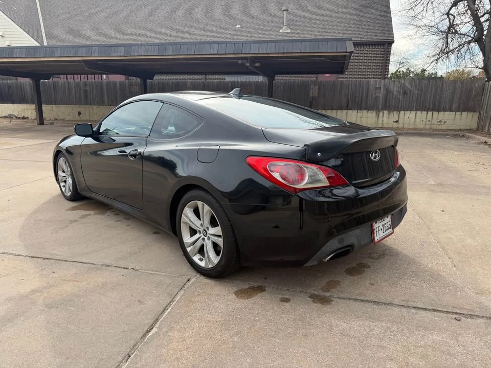 2011 Hyundai Genesis Coupe - Image 3 of 5