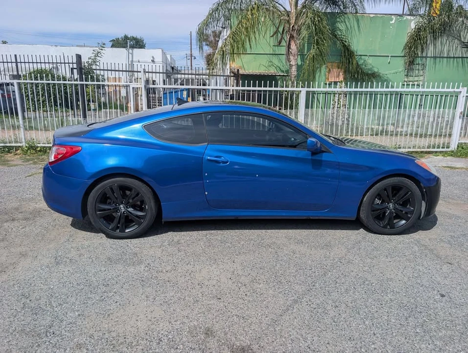 2011 Hyundai Genesis Coupe - Image 15 of 16