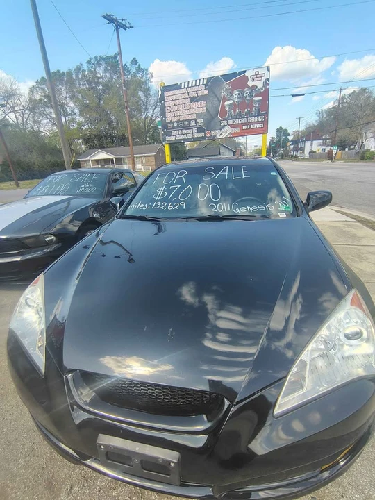 2011 Hyundai Genesis Coupe - Image 16 of 17
