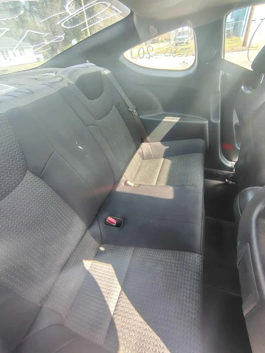 2011 Hyundai Genesis Coupe - Image 7 of 17