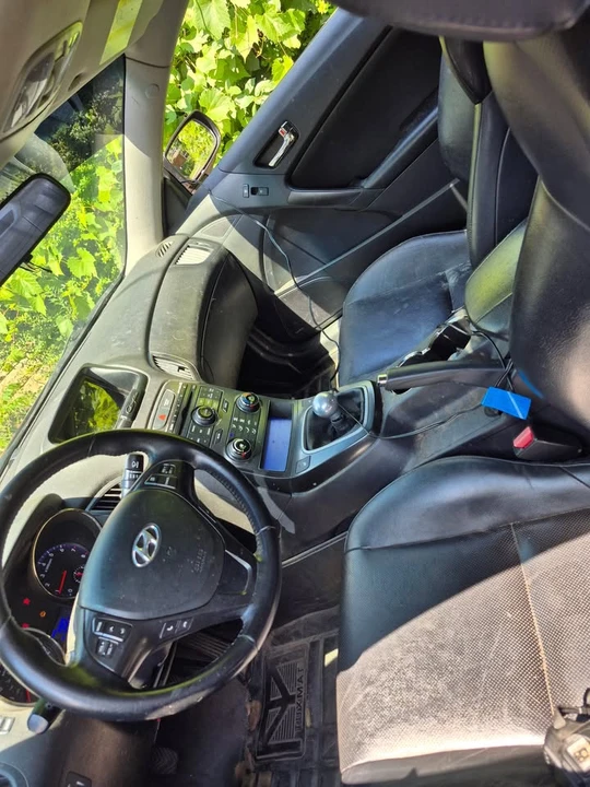 2011 Hyundai Genesis Coupe - Image 10 of 11