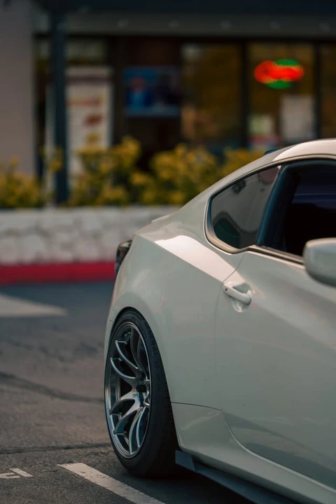 2011 Hyundai Genesis Coupe - Image 4 of 8
