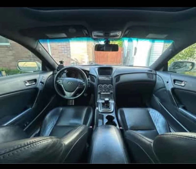 2011 Hyundai Genesis Coupe - Image 11 of 14