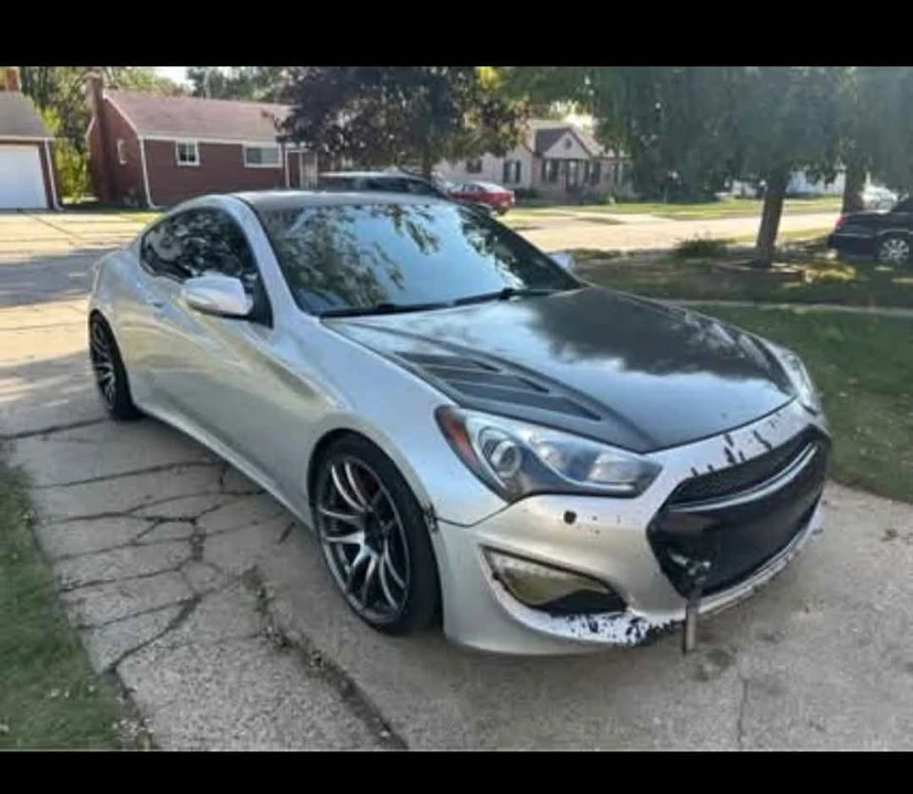 2011 Hyundai Genesis Coupe - Image 4 of 14