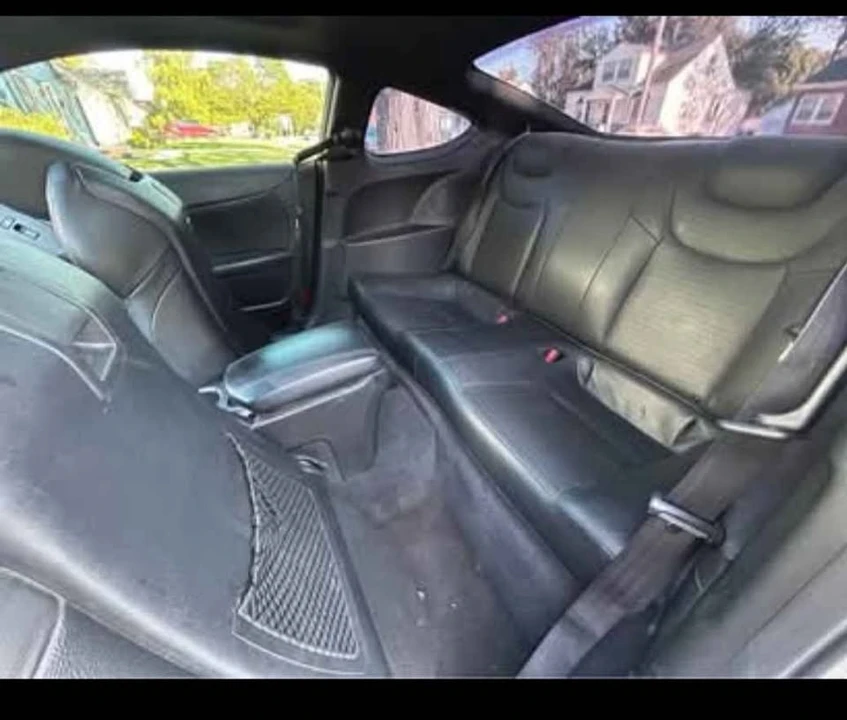 2011 Hyundai Genesis Coupe - Image 10 of 14