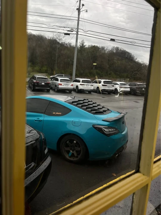 2011 Hyundai Genesis Coupe - Image 4 of 6
