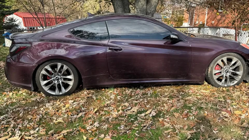 2011 Hyundai Genesis Coupe - Image 2 of 4