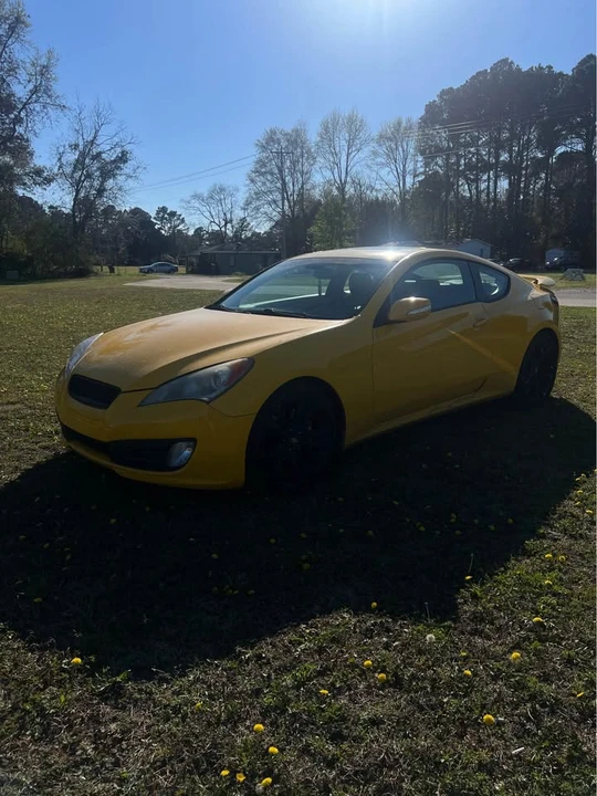 2011 Hyundai Genesis Coupe - Image 2 of 4