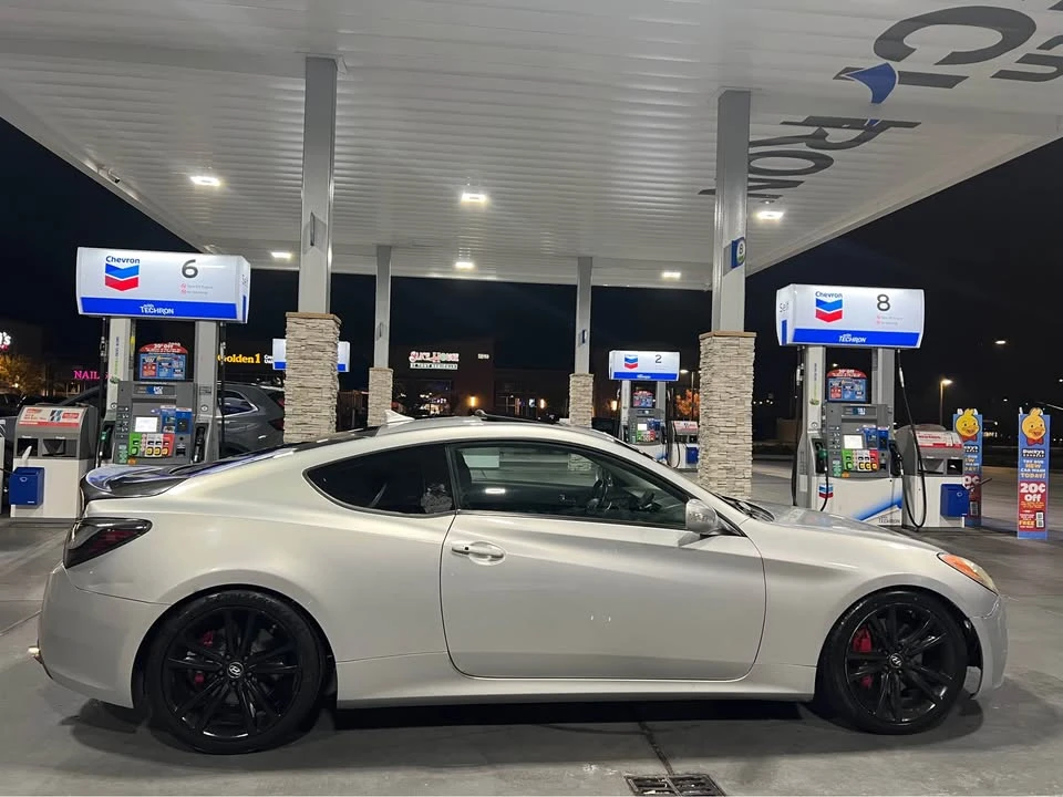 2011 Hyundai Genesis Coupe - Image 7 of 14