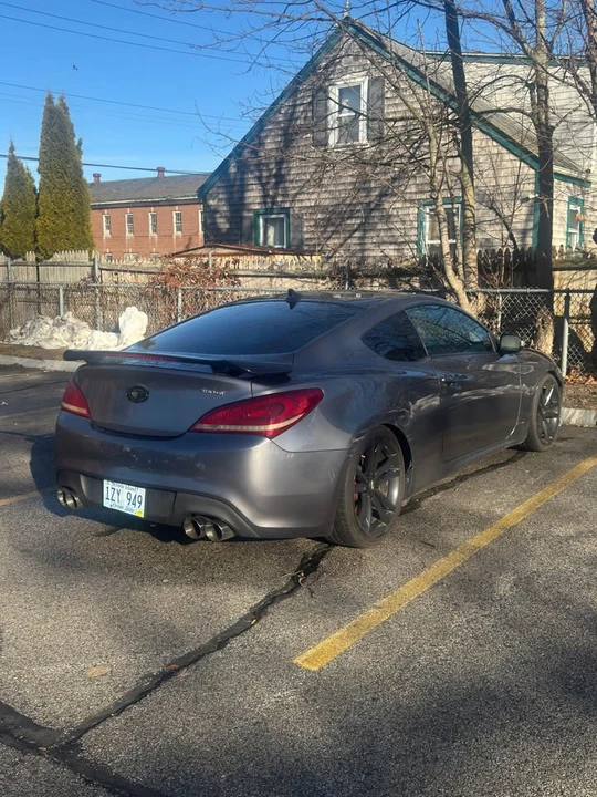 2011 Hyundai Genesis Coupe - Image 3 of 11