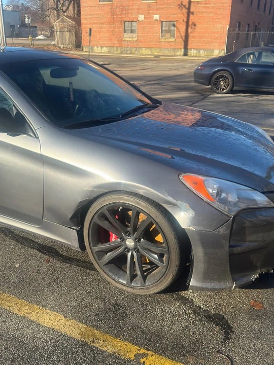 2011 Hyundai Genesis Coupe - Image 4 of 11