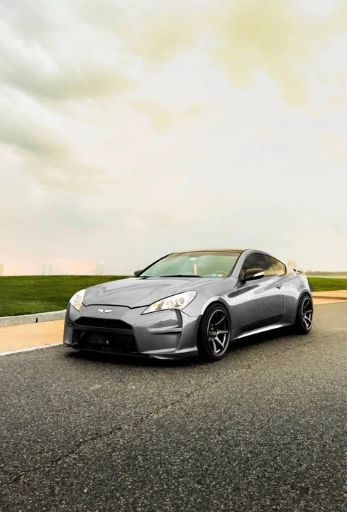 2011 Hyundai Genesis Coupe - Image 10 of 11