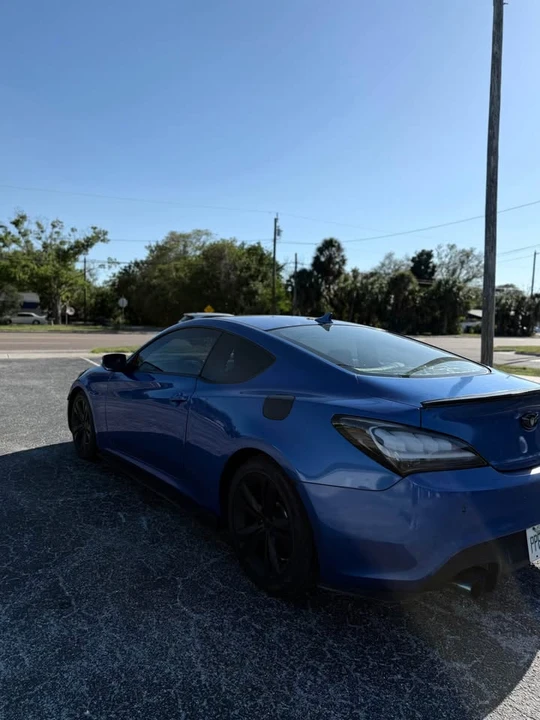 2011 Hyundai Genesis Coupe - Image 12 of 13