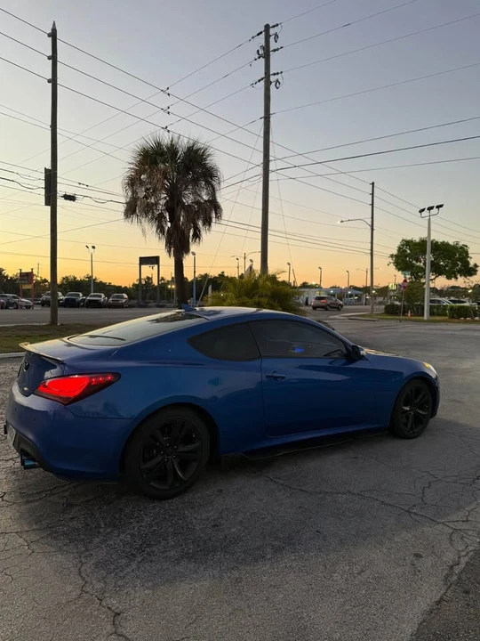 2011 Hyundai Genesis Coupe - Image 4 of 13