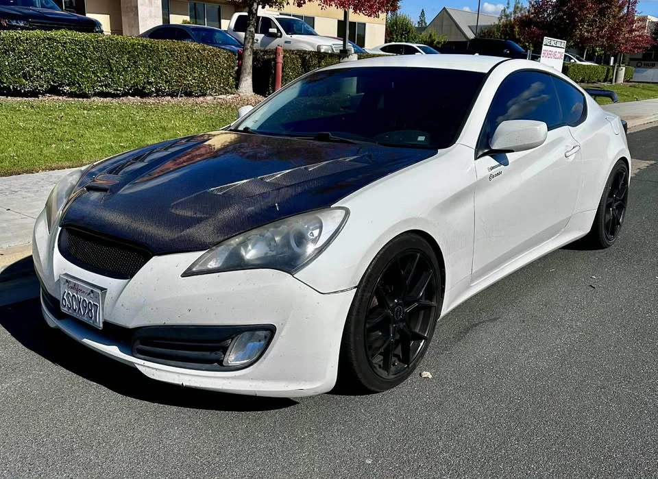 2011 Hyundai Genesis Coupe - Image 3 of 10