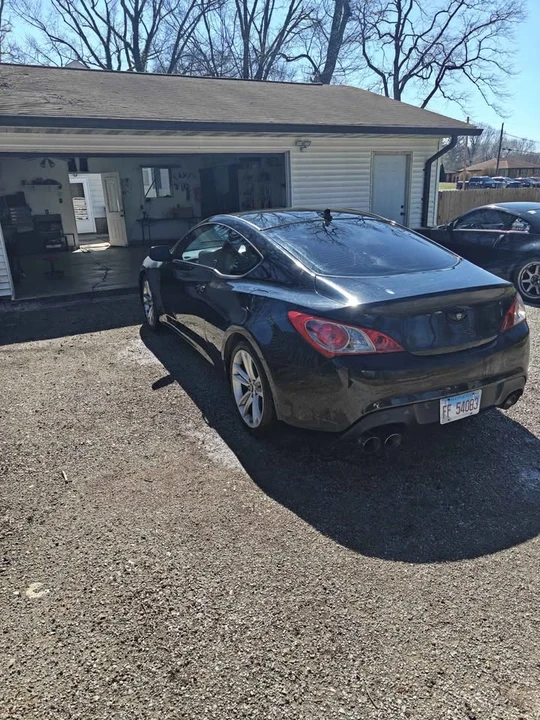 2011 Hyundai Genesis Coupe - Image 2 of 8