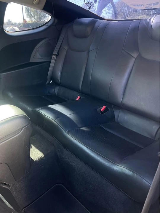2011 Hyundai Genesis Coupe - Image 12 of 17