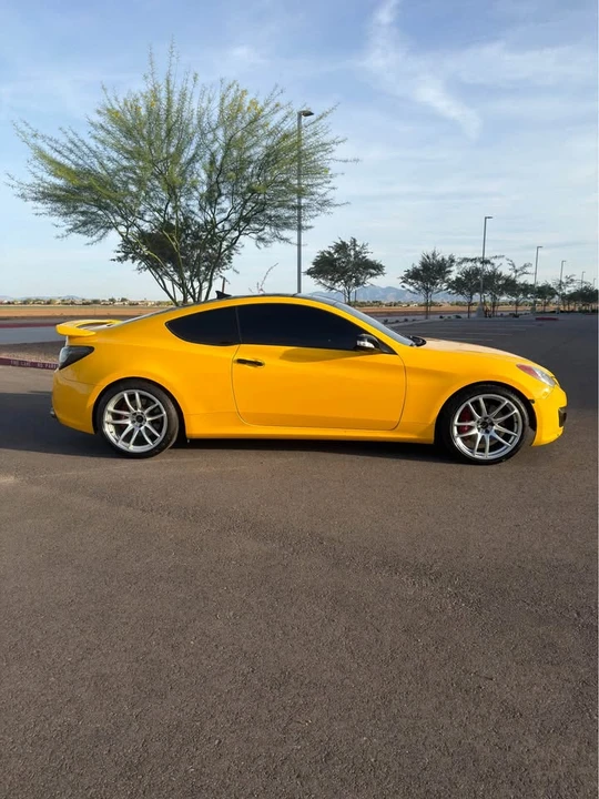 2011 Hyundai Genesis Coupe - Image 2 of 12