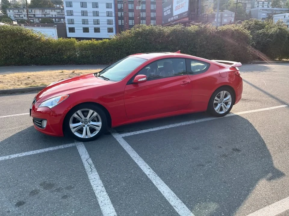 2011 Hyundai Genesis Coupe - Image 2 of 14