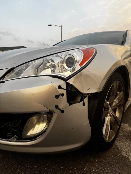 2011 Hyundai Genesis Coupe - Image 6 of 10