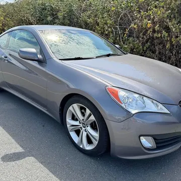 2011 Hyundai Genesis Coupe 2.0T Premium