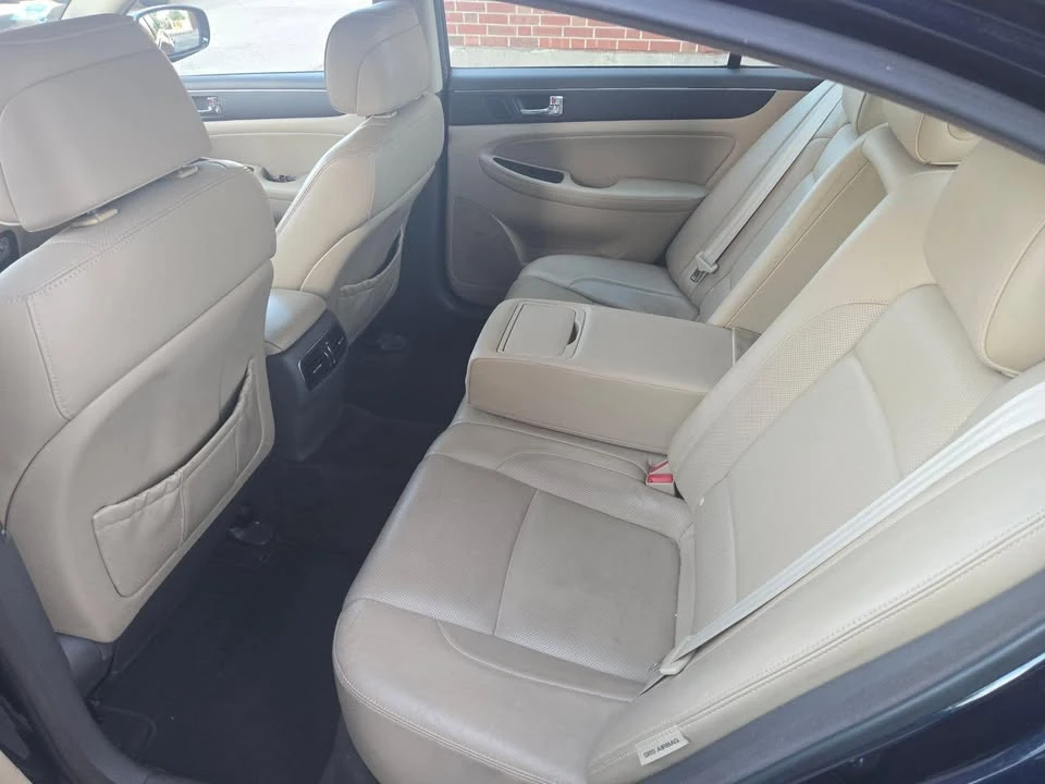 2011 Hyundai Genesis - Image 4 of 9