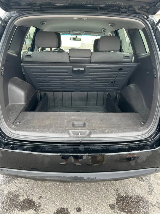 2011 Hyundai Santa Fe - Image 8 of 10