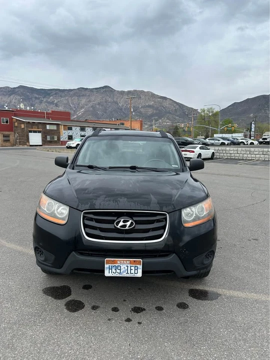2011 Hyundai Santa Fe - Image 5 of 10