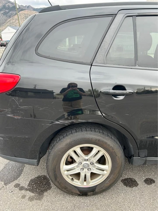 2011 Hyundai Santa Fe - Image 10 of 10