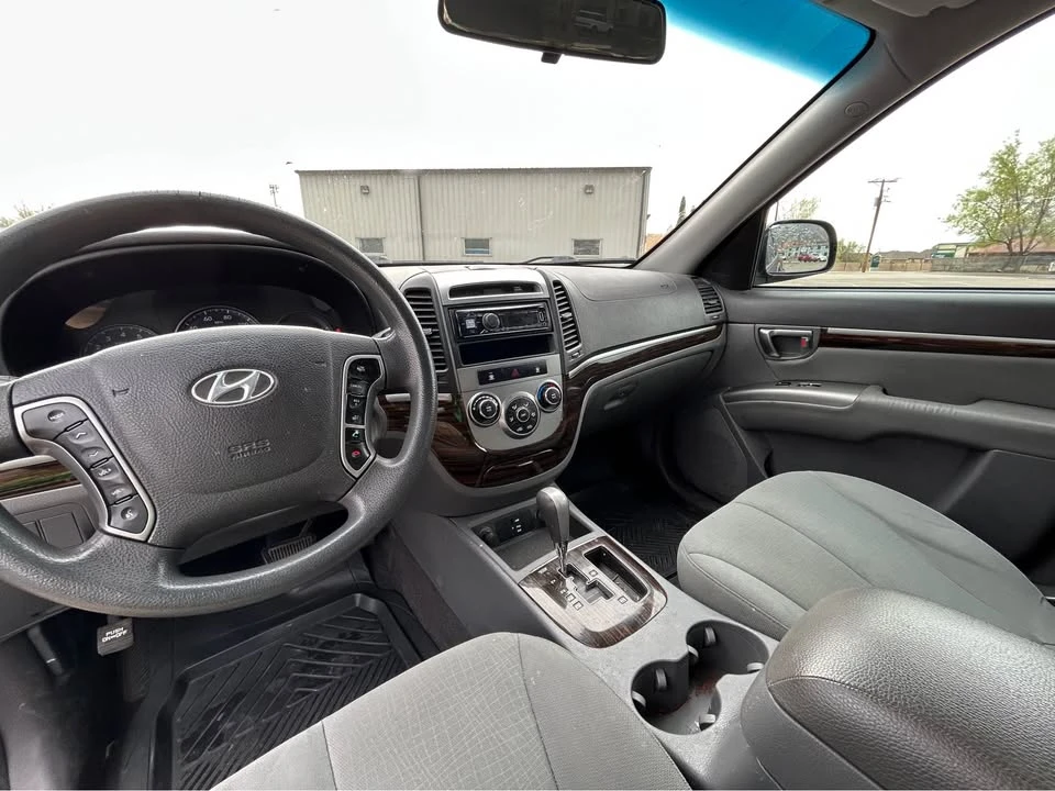 2011 Hyundai Santa Fe - Image 4 of 10