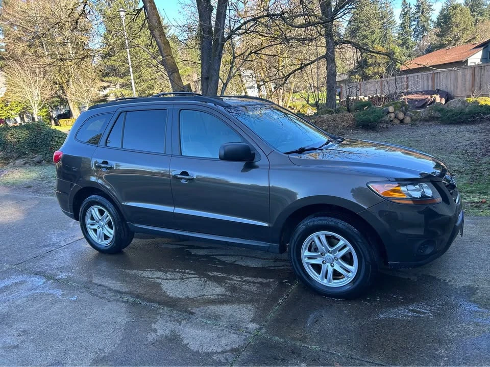 2011 Hyundai Santa Fe - Image 3 of 12