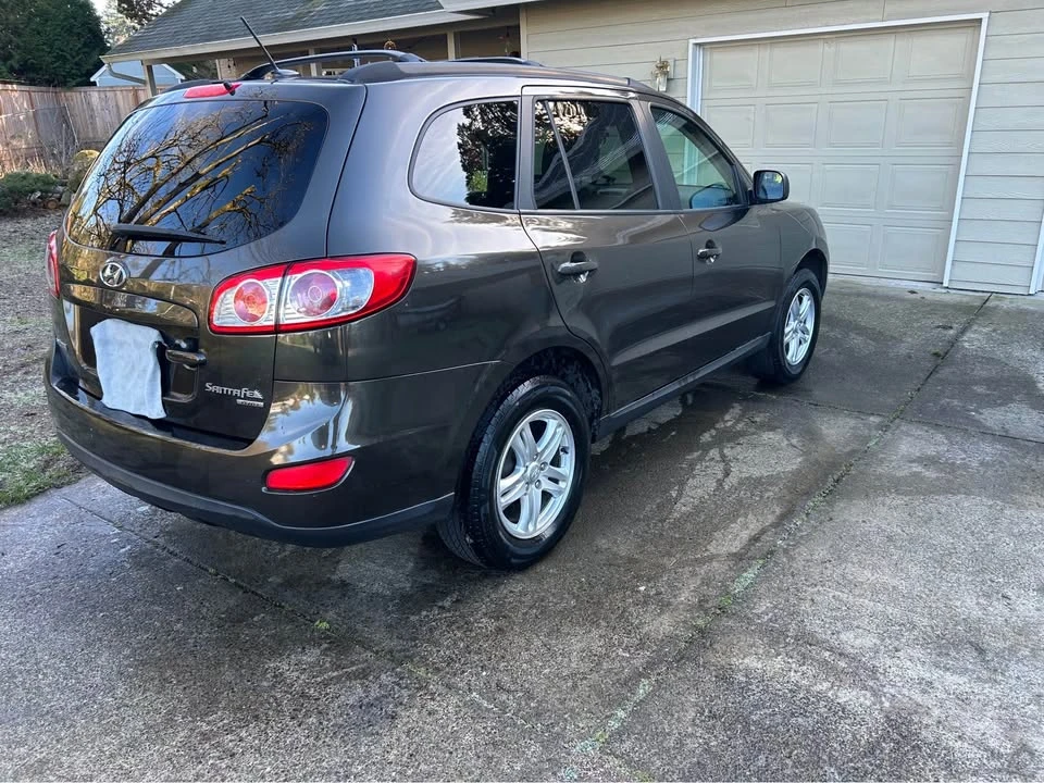 2011 Hyundai Santa Fe - Image 5 of 12