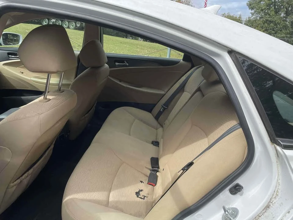 2011 Hyundai Sonata - Image 6 of 7