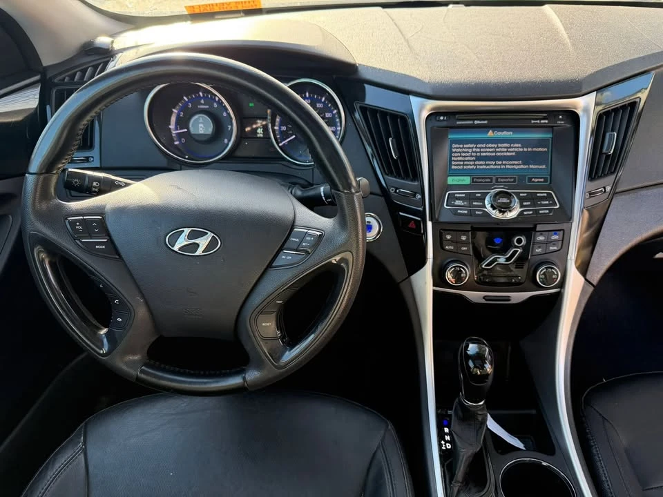 2011 Hyundai Sonata - Image 8 of 11