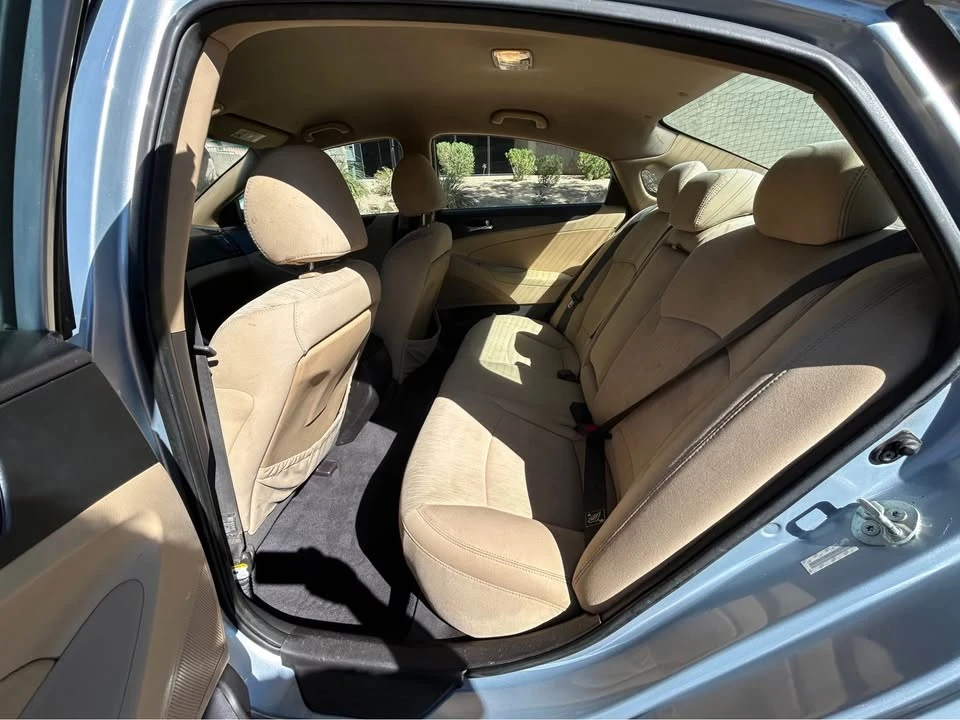 2011 Hyundai Sonata - Image 6 of 12